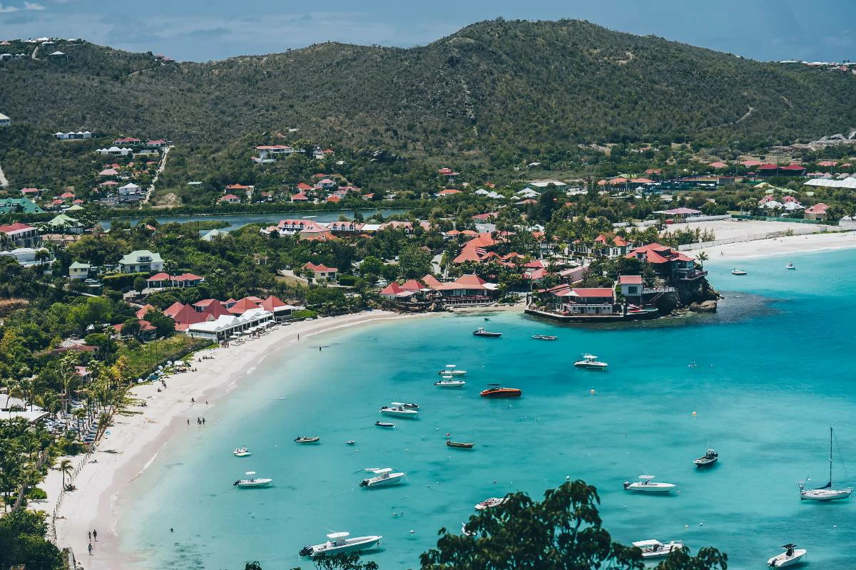 Can I find all-inclusive vacations in St. Barts