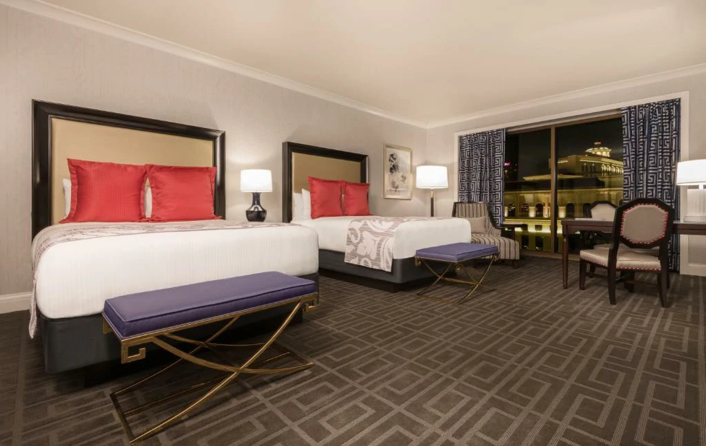 What Hotel Chains Offer 2-Bedroom Suites?