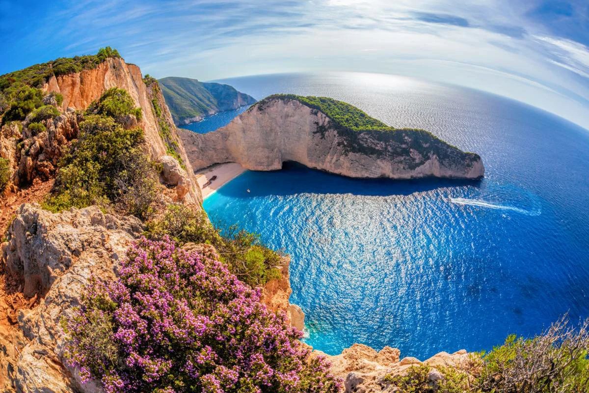 Does a beach in Europe have the bluest water in the world