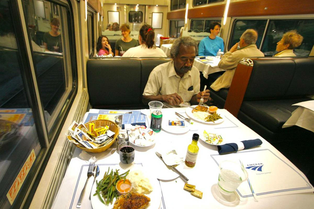 Can You Bring Food or Alcohol on Amtrak?