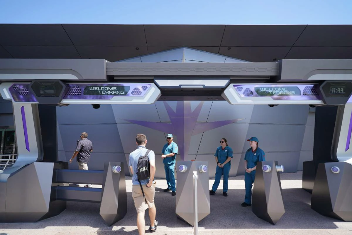 How Does the Disney Virtual Queue Work?